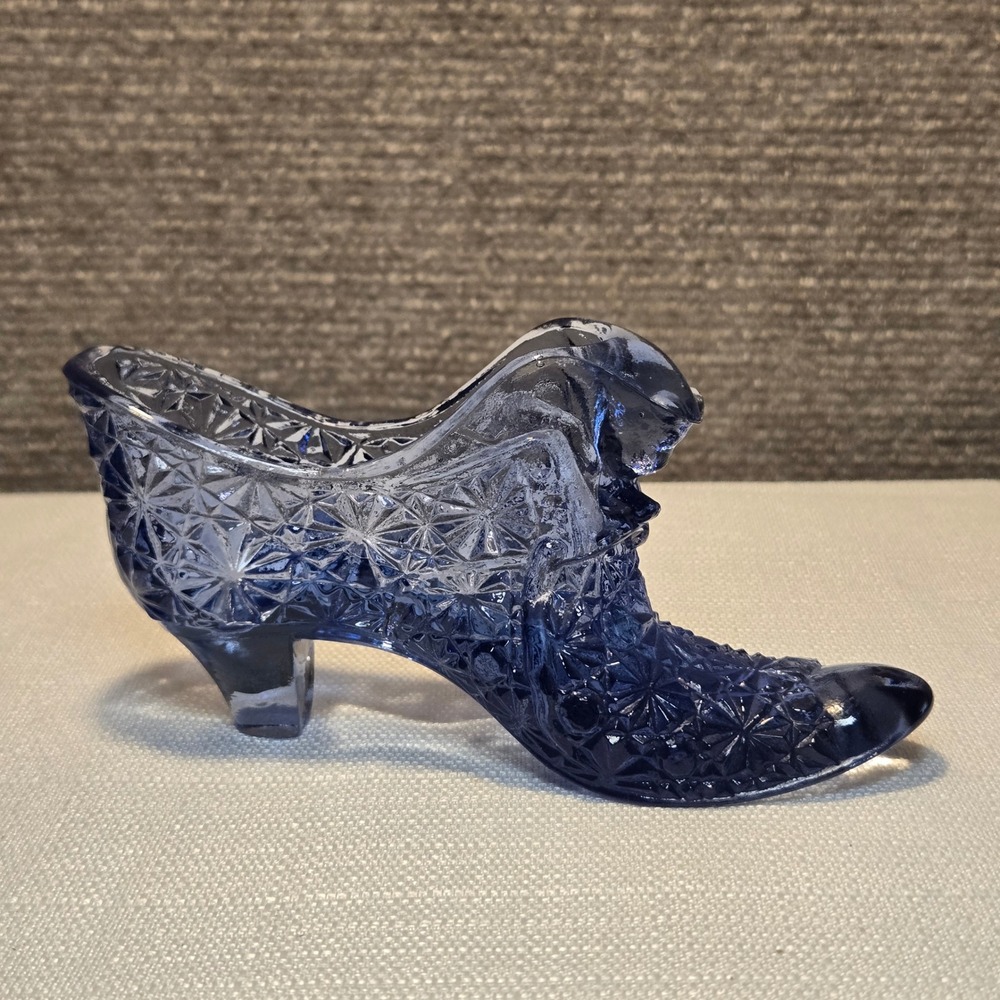 Vintage Fenton Periwinkle Blue Art Glass Cat Head Slipper  Daisy Button Pattern